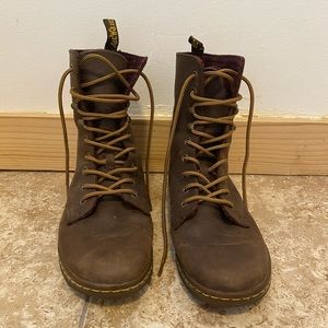 Dr Martens Airwair in Brown